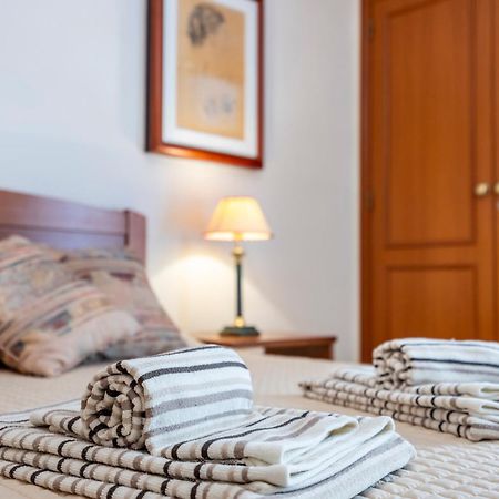 Apartamentos Mira Rio Lagos Exteriör bild