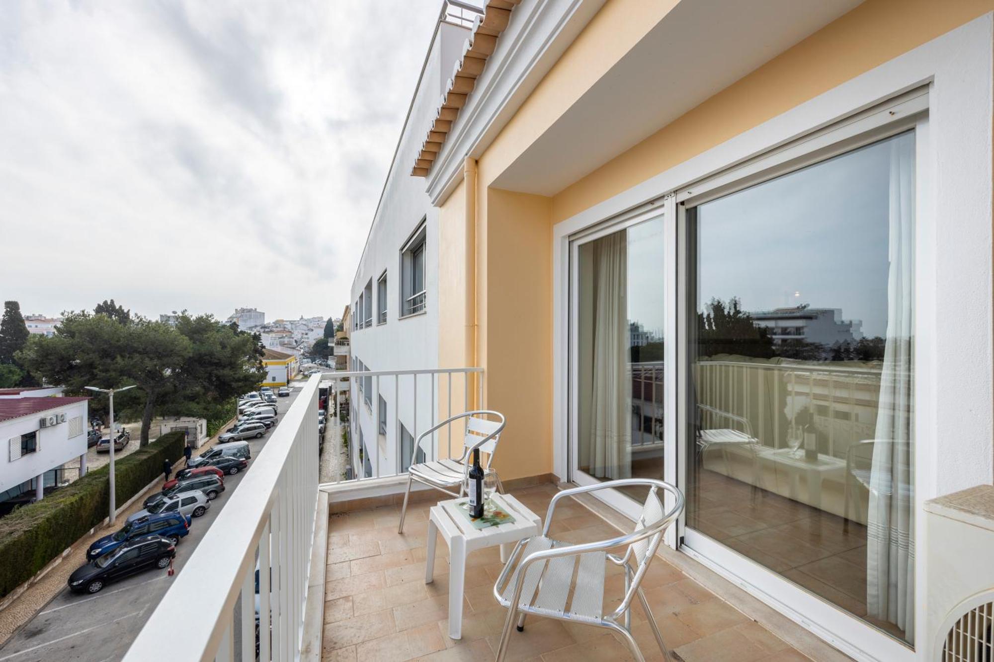 Apartamentos Mira Rio Lagos Exteriör bild