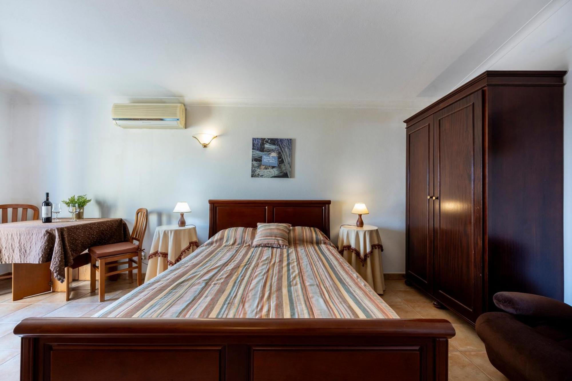 Apartamentos Mira Rio Lagos Exteriör bild