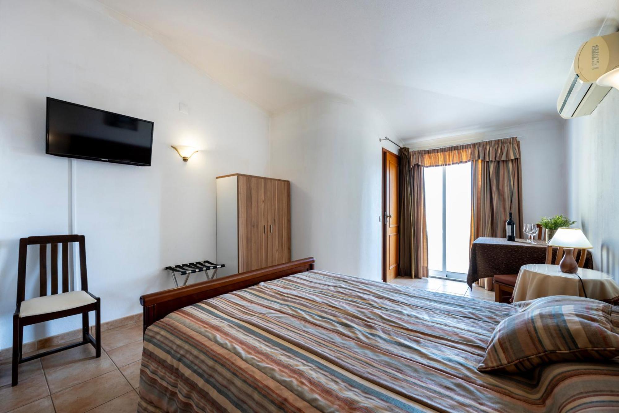 Apartamentos Mira Rio Lagos Exteriör bild