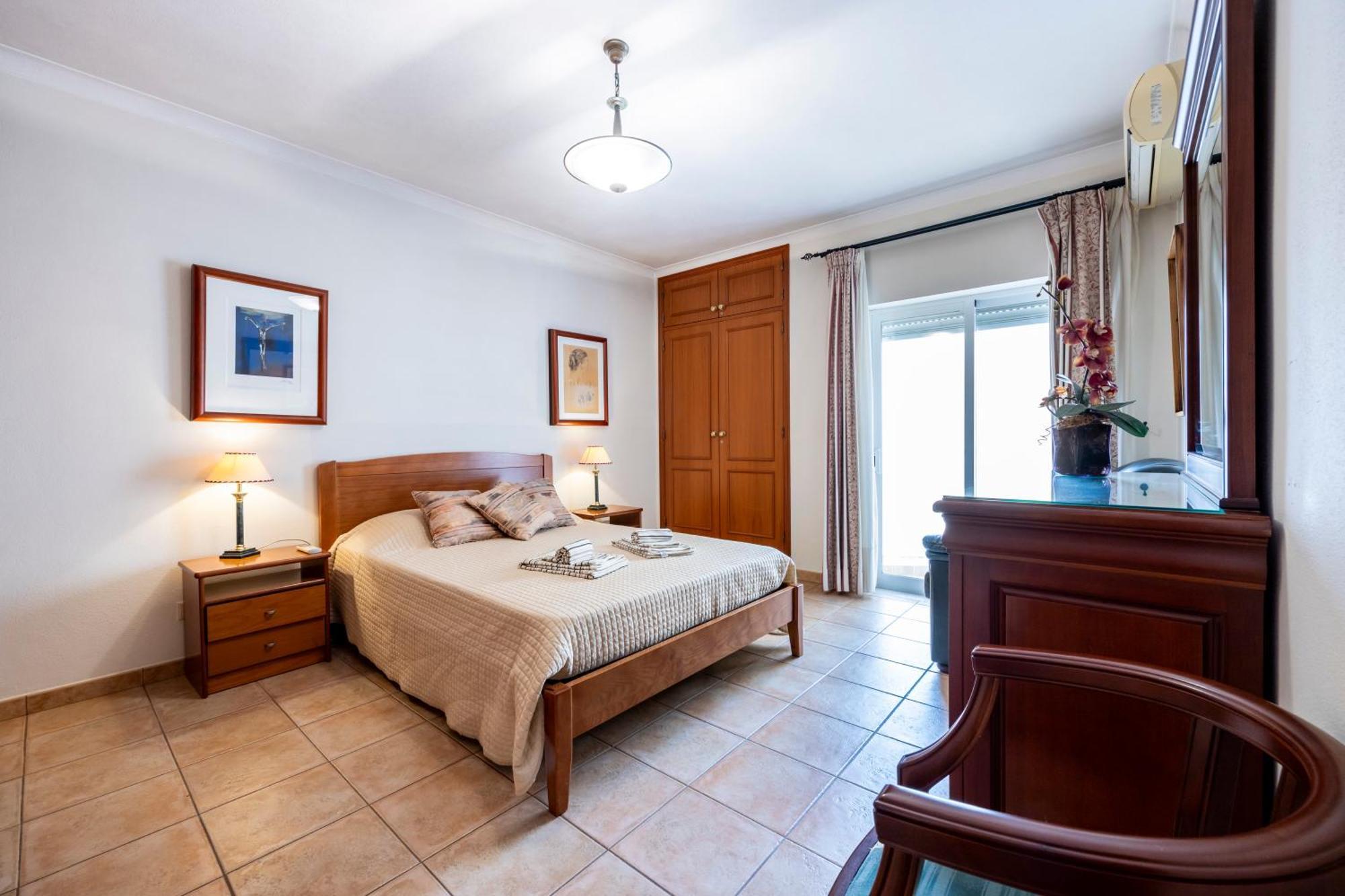 Apartamentos Mira Rio Lagos Exteriör bild